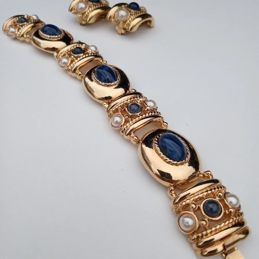 Vintage Joan Rivers Bracelet & Earrings Set ! - Picture 5 of 7